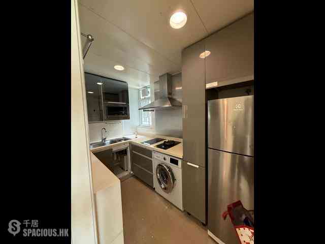 Lohas Park - Lohas Park Phase 1 The Capitol Tower 5 06