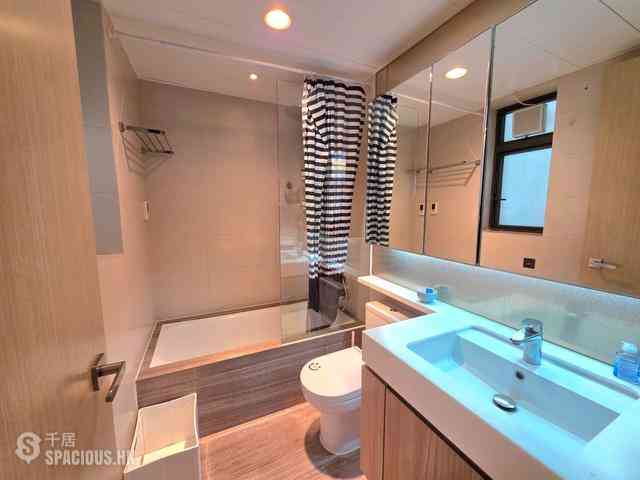 Tung Chung - The Visionary Tower 8 09