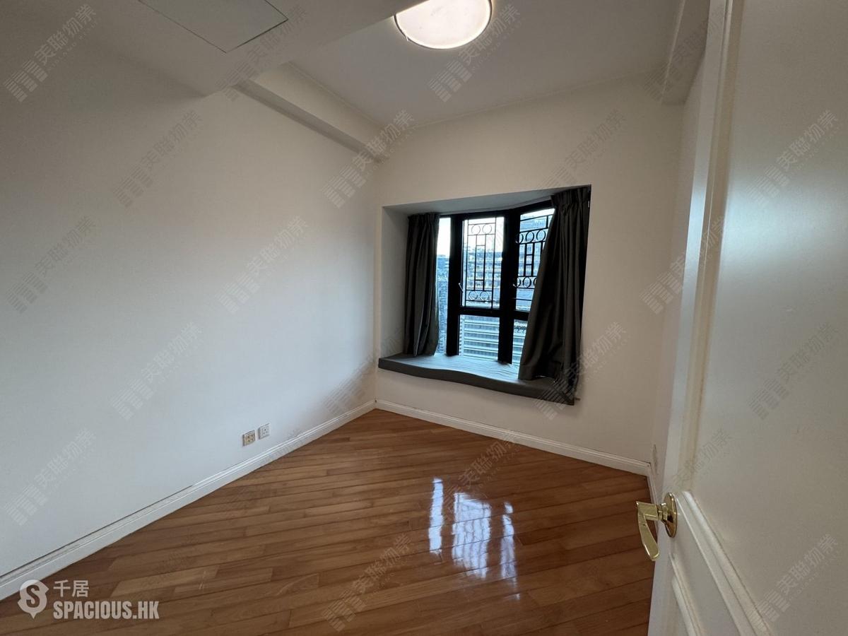 Leighton Hill - The Leighton Hill Block 1 01