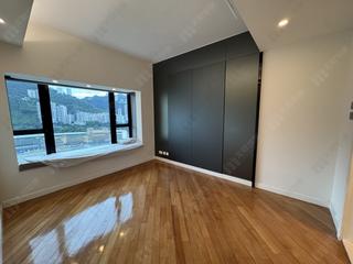Leighton Hill - The Leighton Hill Block 1 02