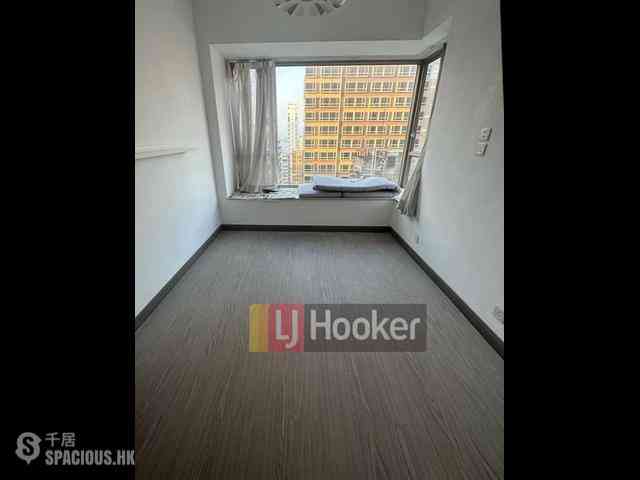 Sai Ying Pun - Island Crest 04