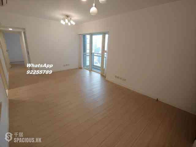 Soho - Centrestage 01