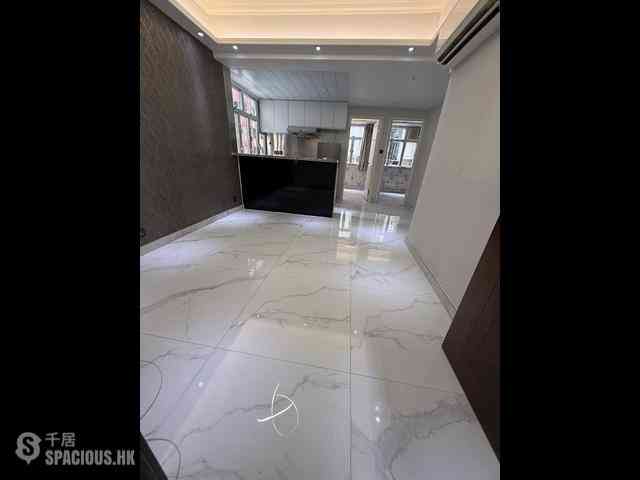 Wan Chai - Gold Jade Mansion 04