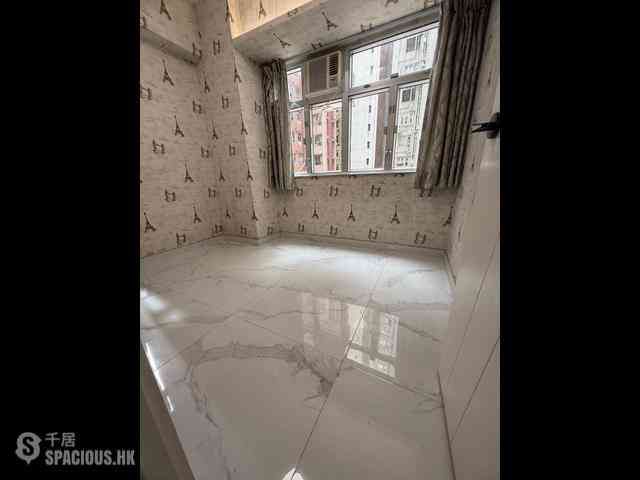 Wan Chai - Gold Jade Mansion 13