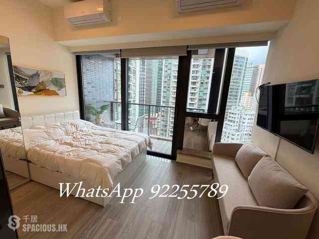 Sai Ying Pun - The Queens 01