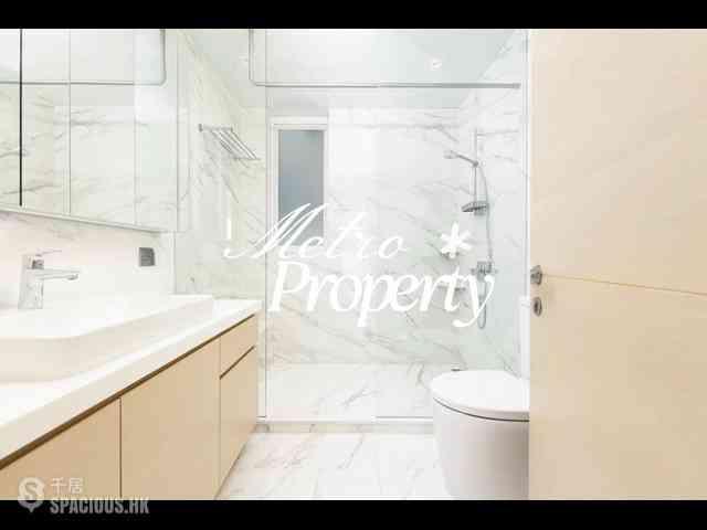 Repulse Bay - Villa Helvetia 02