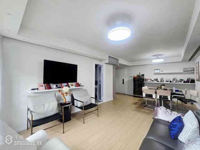 Mid Levels Central - Robinson Place Block 1 02