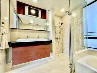 Mid Levels Central - 11, Macdonnell Road 15