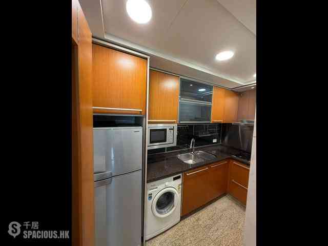 West Kowloon - The Arch Star Tower (Block 2) 05