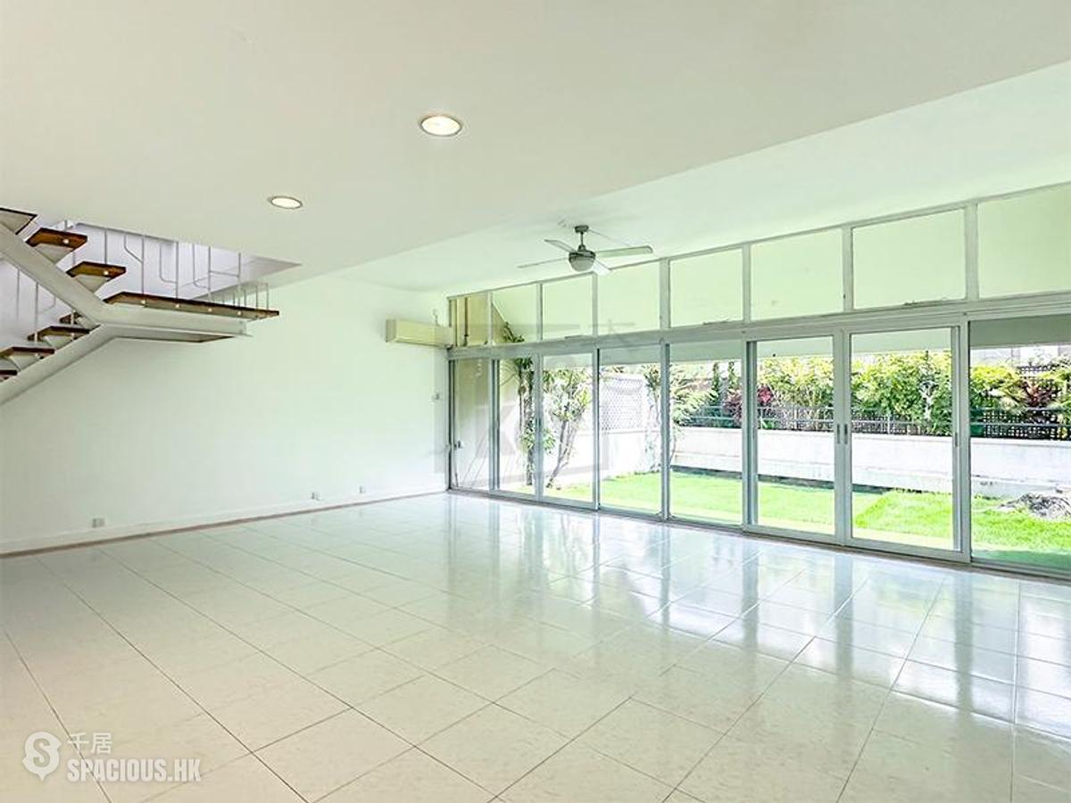 Pok Fu Lam - Bisney Villas 01