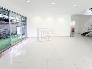 Pok Fu Lam - Bisney Villas 03