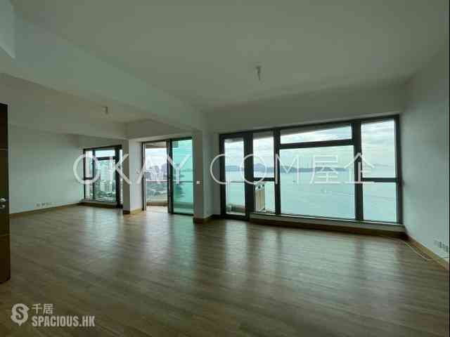 Pok Fu Lam - Villas Sorrento 04