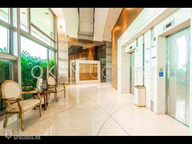 Pok Fu Lam - Villas Sorrento 15