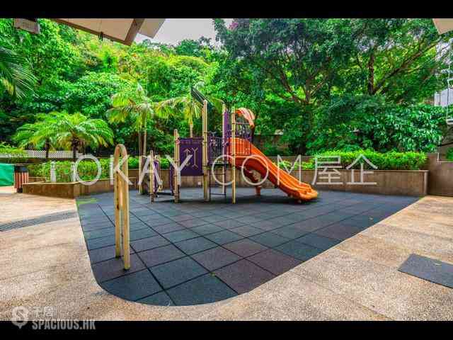 Pok Fu Lam - Villas Sorrento 18