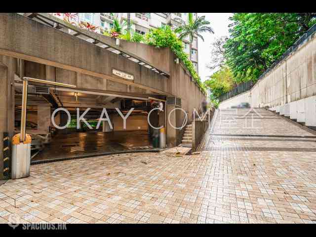 Pok Fu Lam - Villas Sorrento 24