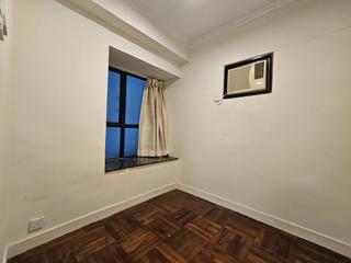 Wan Chai - Pinnacle Building 02