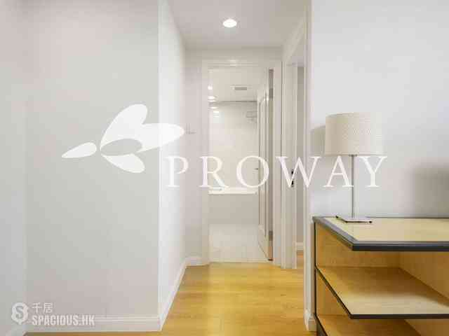 Wan Chai - Convention Plaza Apartments 05