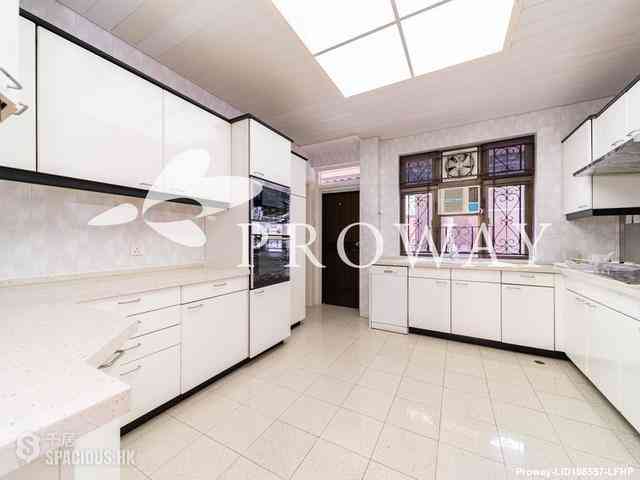 Chung Hom Kok - 19-25, Horizon Drive 11