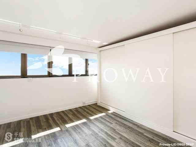 Chung Hom Kok - 19-25, Horizon Drive 06