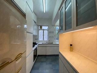 Pok Fu Lam - Bisney Villas 04