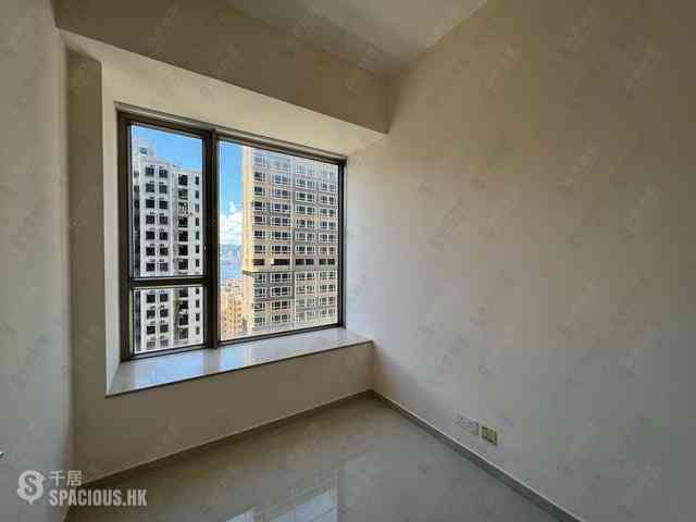 Sai Ying Pun - Island Crest Block 1 06
