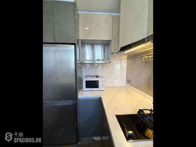Sai Ying Pun - Island Crest Block 1 08