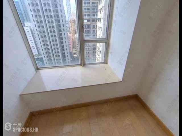 Sai Ying Pun - Island Crest Block 1 05
