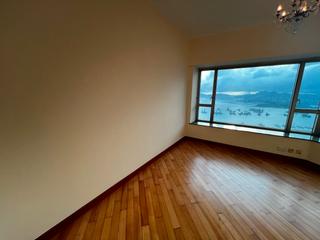 West Kowloon - Sorrento Phase 2 Block 1 02