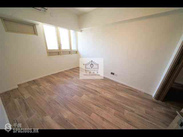 Mid Levels Central - St. Joan Court 04