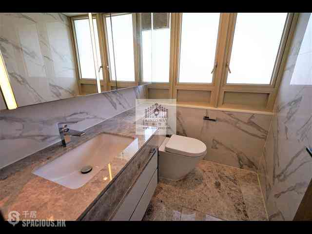 Mid Levels Central - St. Joan Court 08