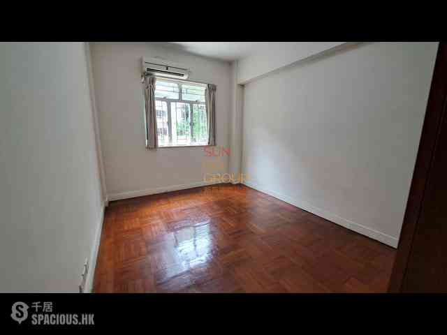 Mid Levels Central - 6B-6E, Bowen Road 03