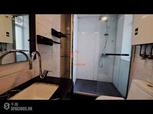 Mid Levels Central - 6B-6E, Bowen Road 09