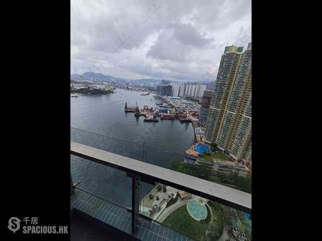 Tai Kok Tsui - The Long Beach 12