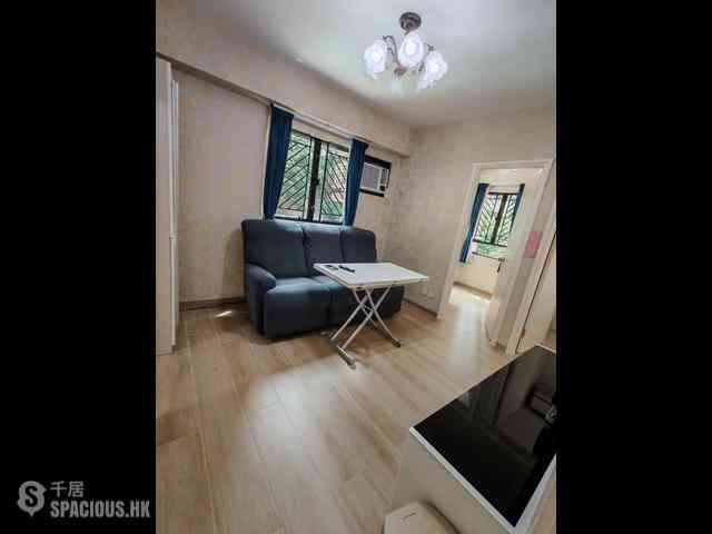 Shek Tong Tsui - Hill Court 01