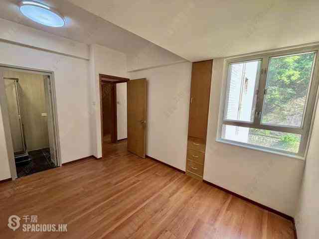Mid Levels West - Realty Gardens 17