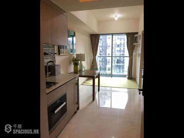 Sai Ying Pun - King's Hill 01