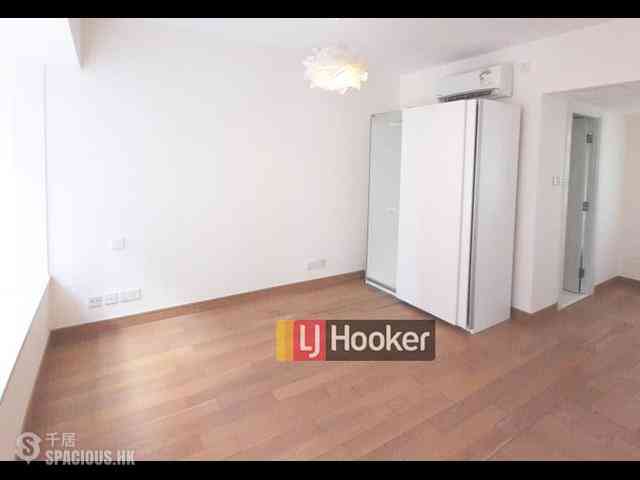 Soho - Centrestage 06