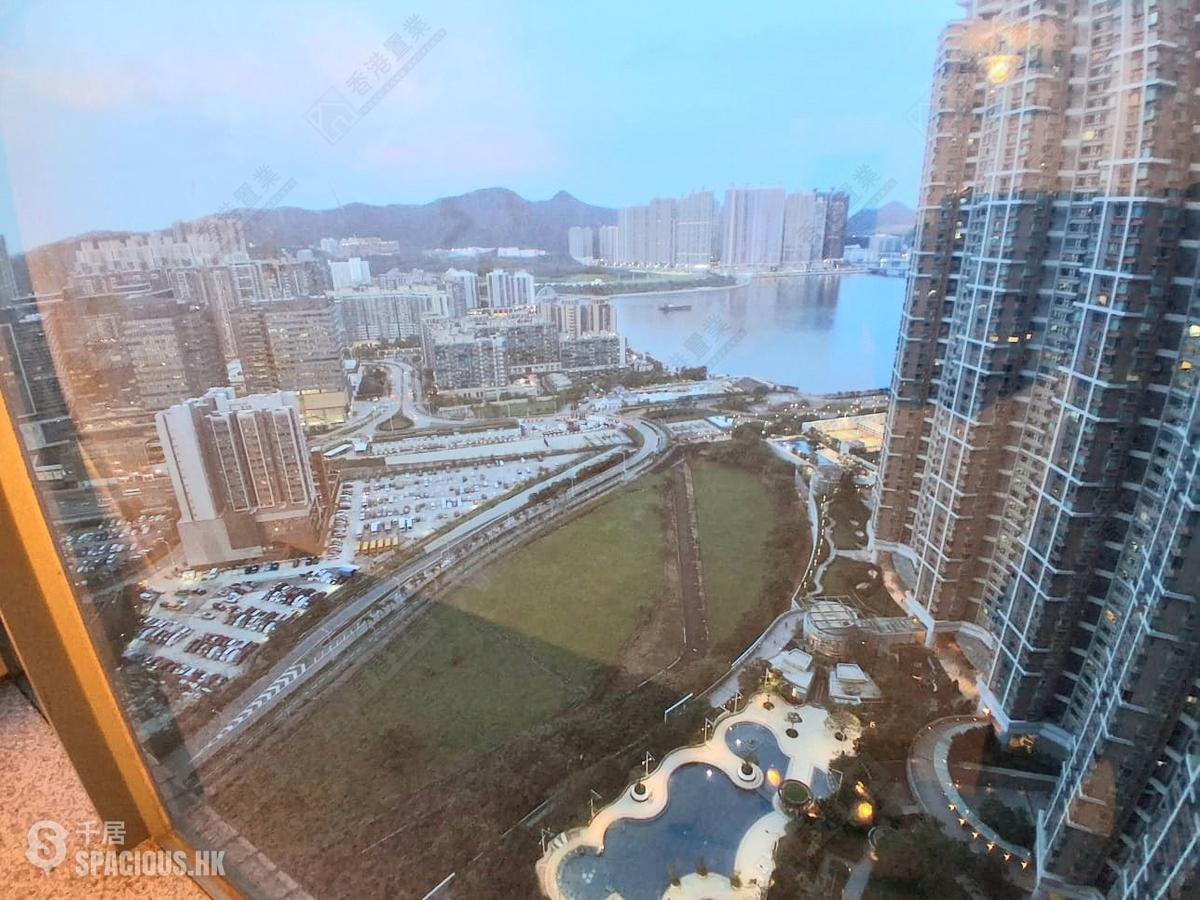 调景岭 - 维景湾畔3期16座 01