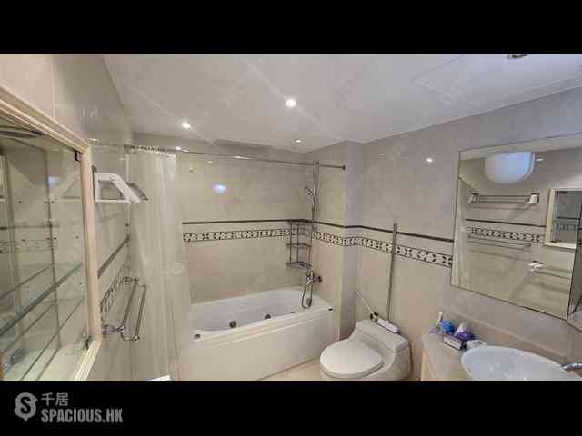 Wan Chai - Convention Plaza Apartments 12