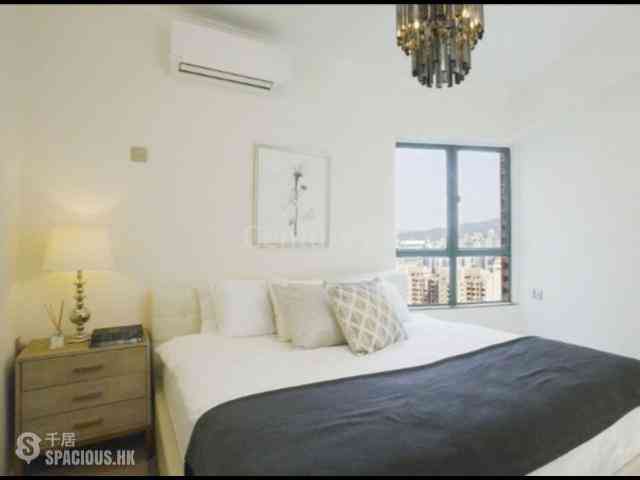 Mid Levels Central - Hillsborough Court 03