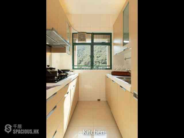 Mid Levels Central - Hillsborough Court 05