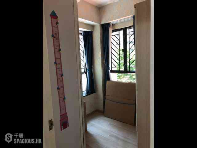 Shek Tong Tsui - Hill Court 02
