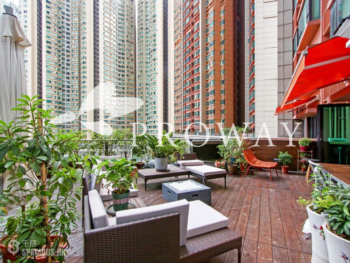 West Kowloon - The Arch 01