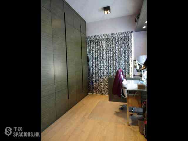 Sai Ying Pun - The Summa Block 1 05