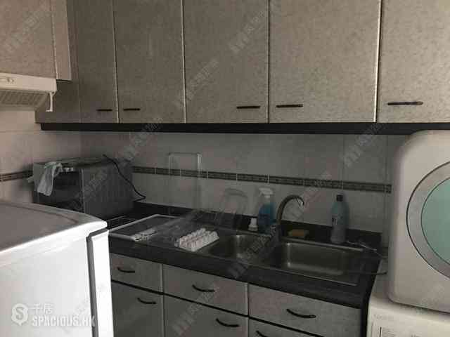 Mid Levels Central - Hillsborough Court Block 2 02