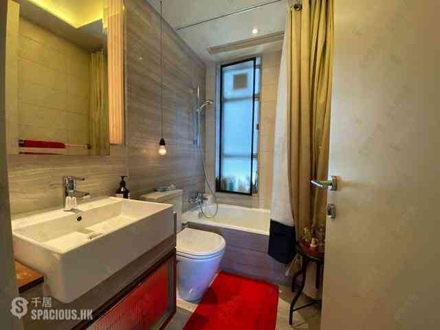 Sai Ying Pun - Island Crest Block 1 04