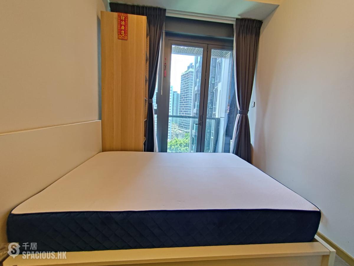 Sai Ying Pun - Two・Artlane 01