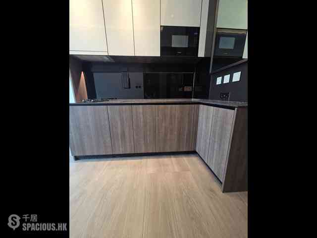 Sai Ying Pun - Two・Artlane 03