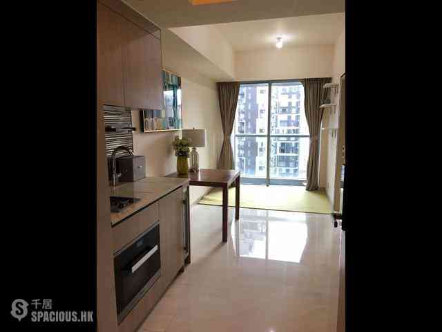 Sai Ying Pun - King's Hill 01
