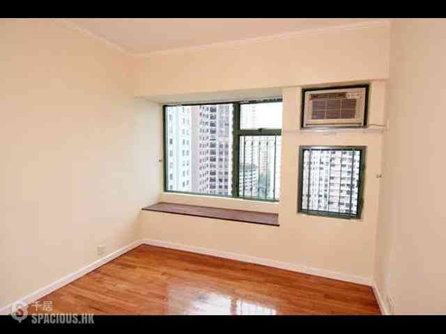 Mid Levels Central - Robinson Place Block 2 06